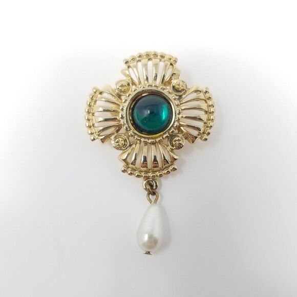 Vintage Green Rhinestone and Gold Tone Brooch with Faux Pearl Drop, Lapel Pin - Picture 5 of 5